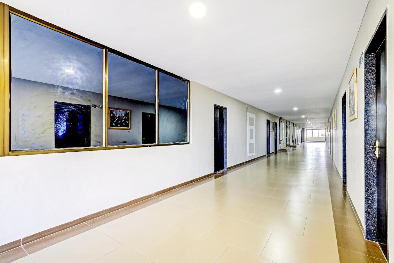 Oyo 70752 Viram House Otel Gorwa Dış mekan fotoğraf