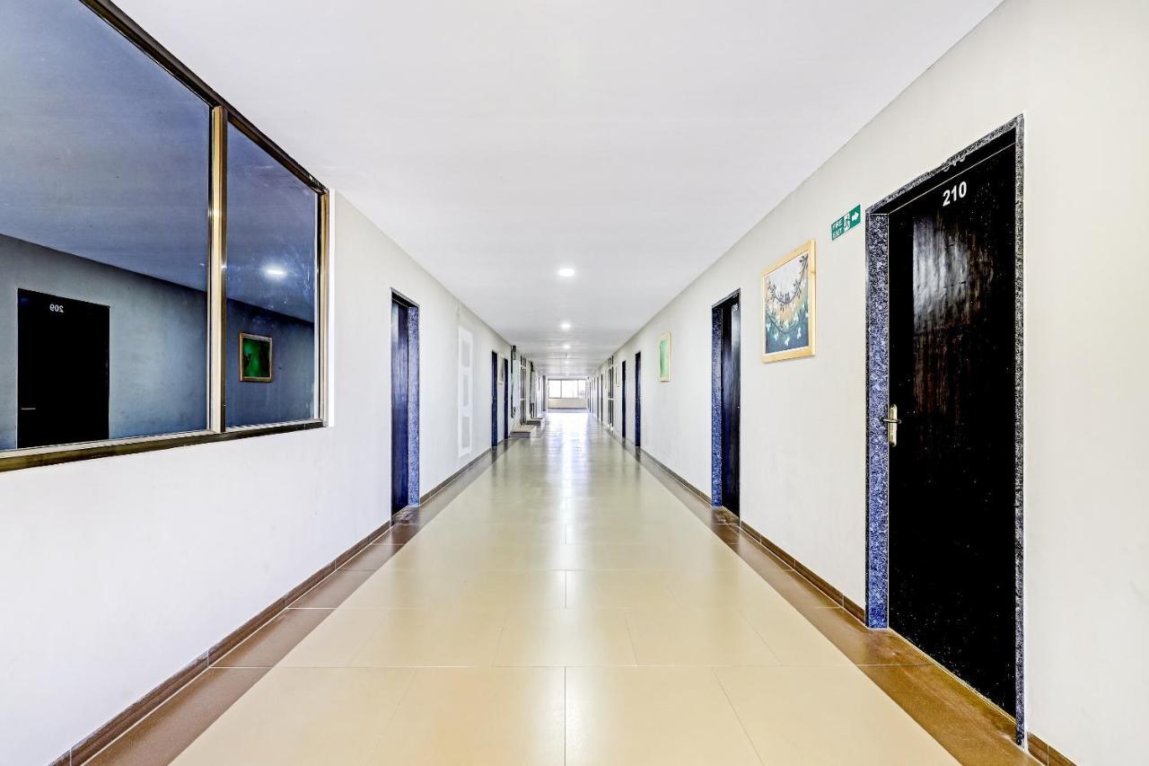 Oyo 70752 Viram House Otel Gorwa Dış mekan fotoğraf